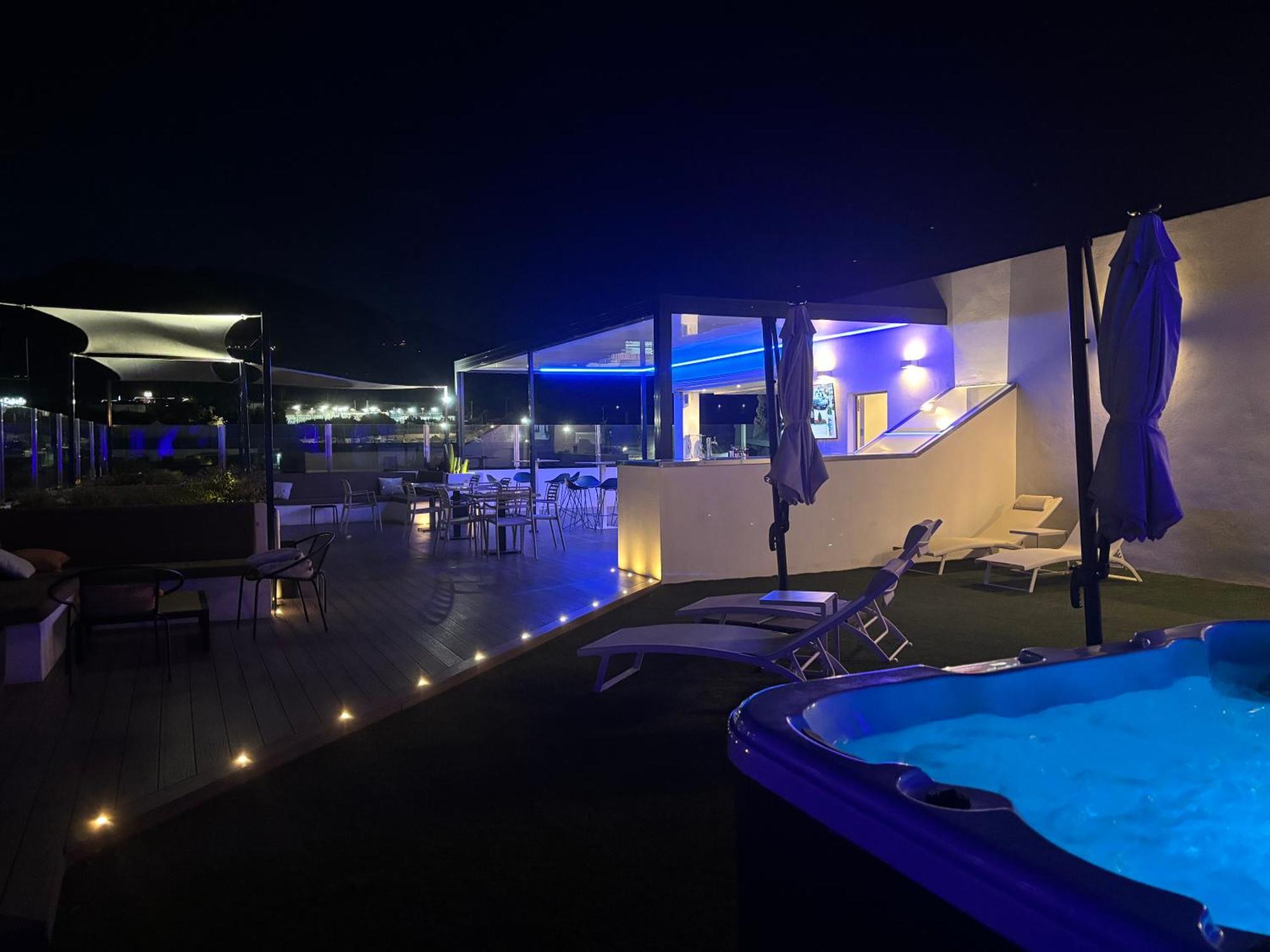 Daos Suites & Terrace Marbella Exterior foto