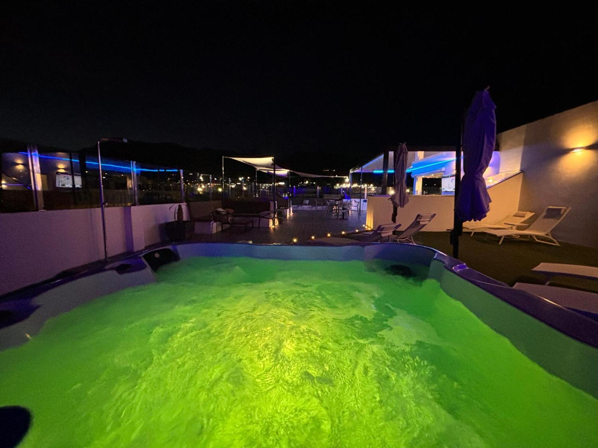 Daos Suites & Terrace Marbella Exterior foto